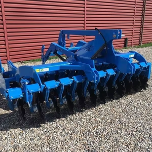 Arado de Discos para Tractor de Uso Pesado, Implemento Agrícola para Preparación Profunda del Terreno y Rendimiento Eficiente en la Rotación del Suelo - Product Image 1