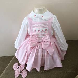 Robes roses smockées à la main de l'usine vietnamienne MITEXCO, disponibles pour les commandes en gros personnalisées avec quantité minimale de commande bas et support OEM/ODM - Product Image 1