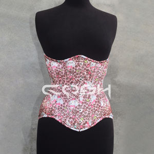 Corset en satin imprimé style jungle urbaine avec motif chat sauvage et baleines en acier - Product Image 3