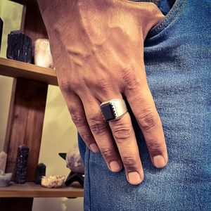 Anillo cuadrado de ónix negro al por mayor, joyería de cristal fino, latón plateado chapado en rodio oxidado para regalar en fiestas - Product Image 4