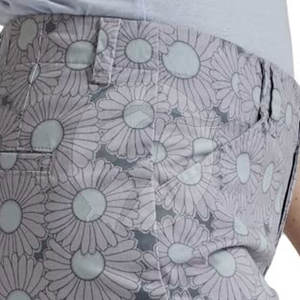 Pantalones cortos vaqueros cómodos para mujer de tela nueva para venta en línea Pantalones cortos para mujer con bolsillos laterales - Product Image 4