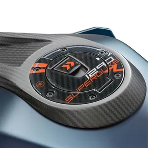Protector de Tapa de Tanque de Combustible Personalizado para KTM 1290 Superduke R 2018-23, Tipo Adhesivo - Product Image 1