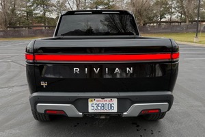 Riv-ian R1T Adven-ture Edition 2022 d'occasion propre - Product Image 3