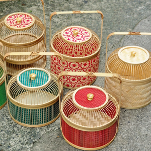 Cestas de Almacenamiento Rectangulares de Bambú Tejidas a Mano de Estilo Vintage con Diseños Florales, Organizador de Almacenamiento Hecho a Mano en Vietnam - Product Image 5