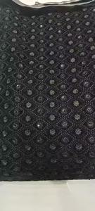 Tela de terciopelo bordada Regal diseñada para acentos de decoración del hogar de moda de alta gama y ceremonia tradicional disponible para la venta - Product Image 2