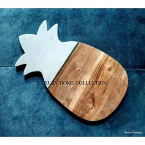 Durable <b>Wooden</b> & Resin Chopping Board with a Smooth Surface Perfect for <b>Slicing</b> Dicing and Food Preparation in Any Kitchen - Product Image 4