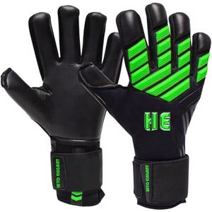 Gants de gardien de but avec Super Grip et protection des doigts Latex allemand personnalisable pour la couleur verte et noire professionnelle - Product Image 1
