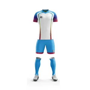 Uniformes de football entièrement sublimés pour adultes en tissu de polyester Uniformes d'entraînement sportif fabriqués au Pakistan