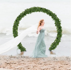 家の装飾、オフィス、裏庭の結婚式、屋外の壁の緑のガーランド植物のための人工ハンギングつるシルクグリーンリーフクリーパー - Product Image 3