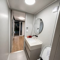 Villa de vacances préfabriquée à 2 chambres, maison modulaire en acier avec cuisine, salle de bain et espace de vie confortable pour projets hôteliers