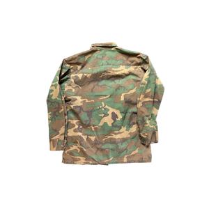Uniforme de camouflage jungle vintage américain vietnamien des années 1960 pour reconstitutions historiques - Product Image 4