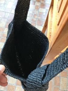 กระเป๋าถือทรงถังลายราฟเฟียน่ารักสำหรับผู้หญิงจากมาดากัสการ์ พร้อมพู่ห้อย ซับในผ้าฝ้าย ปิดปากกระเป๋าแบบเชือกผูก หูหิ้วแบบถือ ยี่ห้อ Soulile - Product Image 4