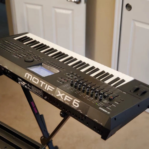 Offre de réduction Clavier Yamaha Motif Xf6 Pro Station de travail de production studio Nouveau Vente en gros - Product Image 1