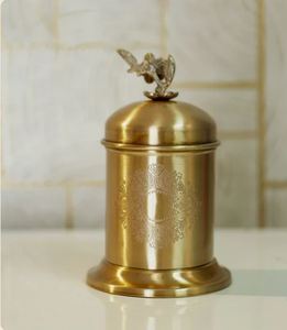 Tarro de globo de latón victoriano antiguo con elegante diseño con borde y detalles de grabado Estilo de lujo para fines de regalo - Product Image 1