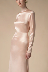 Meilleure vente Mira soie Maxi robe pour femmes élégant ODM Services Made Vietnam été saison crayon Silhouette taille naturelle - Product Image 2