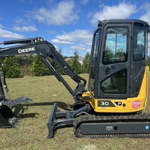 Miniexcavadora John 30 P con Capacidad de Cucharón de 4m, Componentes Hidráulicos Kawasaki, Alta Eficiencia, Compatible con Kubota, Modelo 2024 - Product Image 1