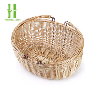 Must-have Handicraft Item Elegant <b>Rattan</b> Storage <b>Basket</b> For Christmas Decorations Gifts Laundry <b>Basket</b> With Wheels From Vietnam - Product Image 2