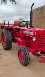 2014 Usado Mahindra 475 2WD Garden Tractor 50 HP Motor - Product Image 2