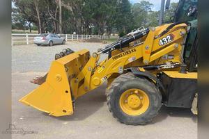 Buy Fairly Used CAT432 Backhoe Loader Tractor with Front Loader Gearbox Pump Motor & Engine-11000KG 4001-6000 Hours - Product Image 5