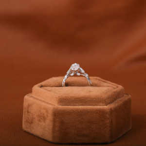 Anillo de compromiso de lujo chapado en oro macizo de 18KT, 2,0 CT, corte Marquesa, Diamante cultivado en laboratorio, elegante anillo de regalo clásico, certificado IGI - Product Image 6