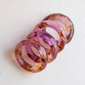 Anneaux de serviette en teck poli, décoration de table en résine pour la maison, l'hôtel, le restaurant, anneaux de serviette en résine à fleurs - Product Image 1