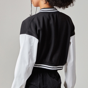 Chaqueta corta para mujer bordada con logotipo personalizado a la venta, nuevas chaquetas cortas universitarias de moda para mujer con bajo MOQ - Product Image 6