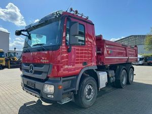 Camion benne d'occasion Mercedes-Benz Actros 2644 6x4 Diesel 40T Euro 6 pour transport lourd et travaux d'ingénierie, modèle 2014 - Product Image 1
