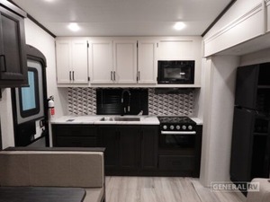 https://generalrv.com/rvs-for-sale/new-2025-keystone-rv-arcadia-select-21srk-315285 - Product Image 3