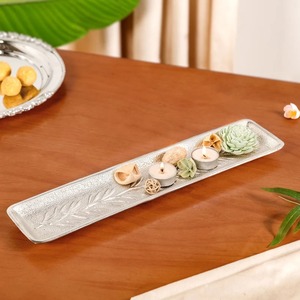 Plateau de service de mariage traditionnel élégant en argent avec motif de feuilles en relief, plat à apéritif, plat décoratif pour centre de table - Product Image 6