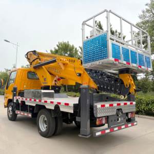 Прочный автовышка с телескопической стрелой 32 м, управляемая джойстиком, на шасси Isuzu с высокопрочной алюминиевой рабочей платформой - Product Image 5