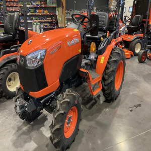Venta al por Mayor de Mini Tractor Kubota B2-231 HDW 4x4 de 23 HP, Tractor Utilitario Agrícola Diésel de 3 Cilindros - Product Image 1