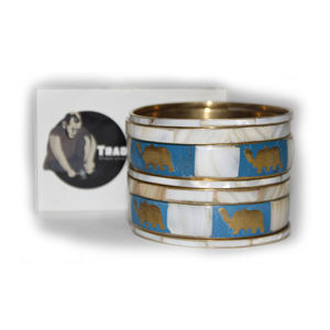 Ensemble de bracelets de mode traditionnels Exim Pvt Ltd Bracelets en laiton incrustés de nacre - Product Image 1