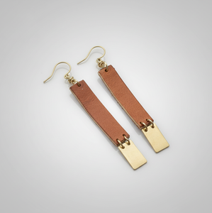 Pendientes Colgantes de Cuero y Latón Hechos a Mano, Geométricos, Estilo Boho, Joyería Artesanal, Color y Tamaño Personalizados, Directo del Fabricante - Product Image 1