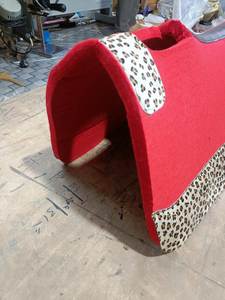 Premium doux qualité Sports de plein air équestre Western cheval laine feutre tapis de selle couleurs rouges Hairon léopard Design 100% laine - Product Image 3