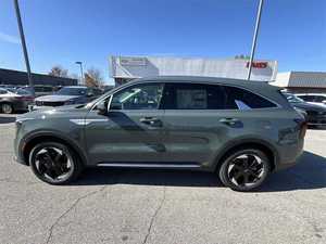 Verde 2024 para Sorento Híbrido Usado, Tracción en las Cuatro Ruedas, Asientos de Cuero, Paquete Premium, Navegación Bluetooth, Techo Solar Panorámico - Product Image 2