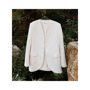 Nueva chaqueta de plumón para mujer, entrega rápida, chaqueta sin cuello de un solo pecho, embalaje de cajas de tela de algodón arrugado orgánico - Product Image 1