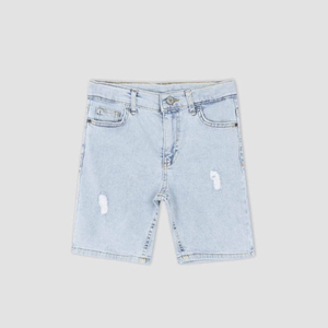 กางเกงขาสั้นสีฟ้าอ่อนแบบทำเก่าสำหรับเด็ก ขายส่ง กางเกงยีนส์คุณภาพสูงสไตล์ฮิปฮอป พร้อมป้ายยี่ห้อและขนาดตามสั่ง - Product Image 1