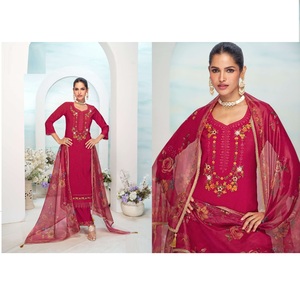 Costume indien en coton ethnique de haute qualité avec Dupatta imprimé de créateur pour la collection d'été disponible au meilleur prix - Product Image 2