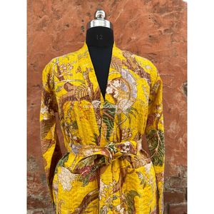 Abrigo de mujer de algodón étnico Kantha tejido a mano de calidad superior al por mayor chaqueta de invierno Maxi corta con estampado Floral bordado - Product Image 4