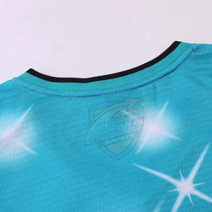 Uniforme de Baloncesto Personalizado al Mejor Precio, Uniforme de Baloncesto Cómodo para Hombre Hecho a Medida - Product Image 2