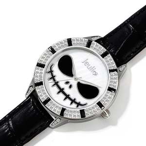 นาฬิกาควอตซ์ดีไซน์หัวกะโหลกจาก Jeulia King of Halloween Town - สายหนังสีดำ หน้าปัดมุก - Product Image 3