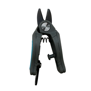 Tijeras de Pesca Mini de 2.5 Pulgadas con Mango Bloqueable, Agarre Antideslizante, Gancho para Limpiar Ojos de Anzuelo, Cortador de Línea de Pesca con Retractor - Product Image 2