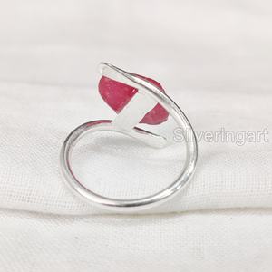 Anillo de Plata de Ley 925 con Rubí Natural, Piedra de Nacimiento de Julio, Diseño Cruzado, Joyería de Piedras Naturales para Mujer - Product Image 5