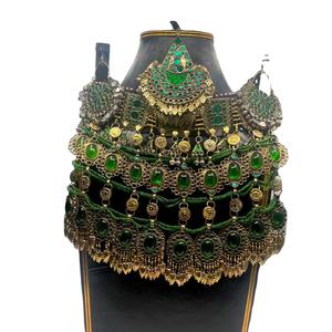 Collier ethnique tribal vintage orné de perles de verre bohèmes traditionnelles afghanes faites à la main pour femmes, idéal pour les festivals - Product Image 1