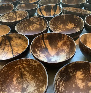 ชุดอาหารจากกะลามะพร้าว ชามสมูทตี้ ชามกะลามะพร้าวแบบเป็นมิตรกับสิ่งแวดล้อม ครึ่งใบ พร้อมบรรจุภัณฑ์แบบกำหนดเอง แกะสลักโลโก้ - Product Image 5