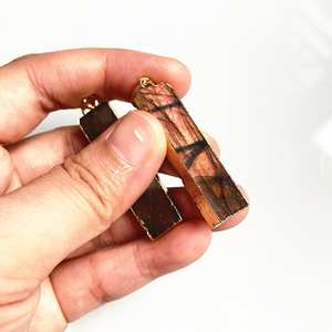 Collar rectangular de labradorita pulida, colgante de barra de labradorita plana con borde galvanizado de oro de 24K, joyería elegante - Product Image 4