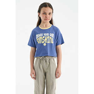 Camiseta Tommylife Fiesta para Niñas y Adolescentes, con Estampado de Letras Coloridas, Cuello Redondo, Manga Corta y Corte Holgado - Product Image 2
