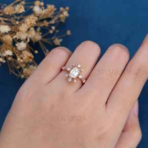 Exquisito Anillo de Constelación con Diamantes de Corte Marquesa, Chapado en Oro Rosa sobre Plata de Ley, Certificado por GIA, Estilo Vintage - Product Image 4