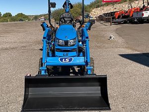 รถตักล้อยาง LS Compact Backhoe Loader 4x4 ขนาดเล็ก พร้อมอุปกรณ์ตักด้านหน้าและขุดด้านหลัง สำหรับใช้งานในงานก่อสร้างฟาร์ม - Product Image 5
