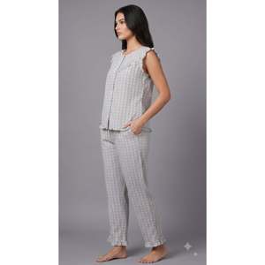 Conjunto de Pijama de Rayón Premium para Mujer, Ropa de Dormir Transpirable con Botones, por Evolove X Venus - Product Image 4